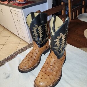 Justin Ostrich boots size 11e